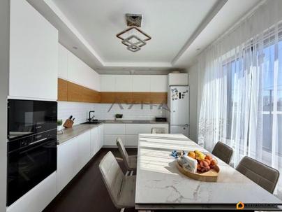 дом, 203.3 м&sup2;, 12 соток
