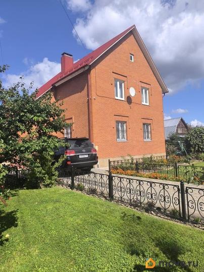 дом, 200 м&sup2;, 13.5 сотки