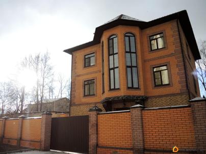 дом, 370 м&sup2;, 12 соток