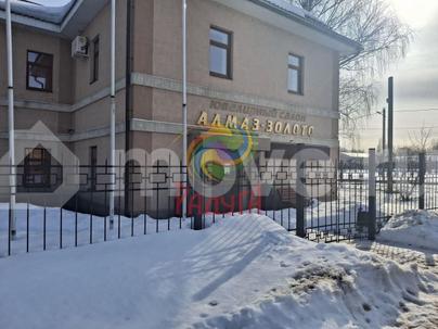 нежилое здание, 1000 м&sup2;